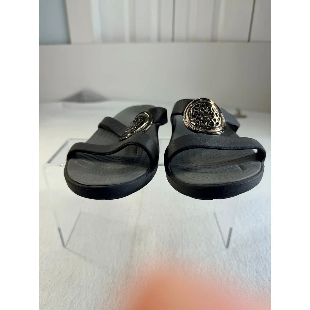 Crocs Sanrah Embellished Medallion Wedge Sandals Black Women's Size 7 W7